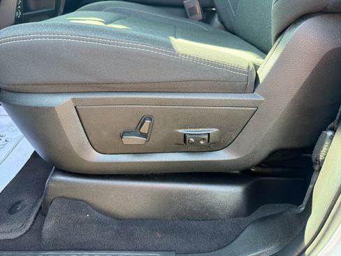 Certified 2026 RAM 2500 Big Horn AWD/4WD image 17