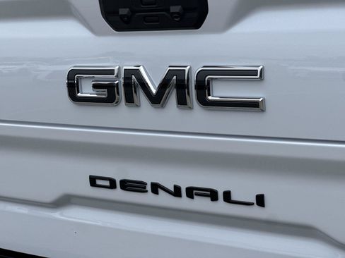 New 2026 GMC Sierra 1500 Denali Ultimate w/ LPO, Black Badging Package AWD/4WD image 28