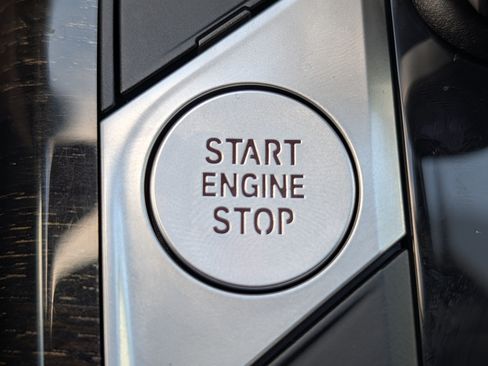 Used 2020 BMW 330i xDrive Sedan w/ Convenience Package AWD/4WD image 34