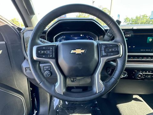 Used 2023 Chevrolet Silverado 1500 LT AWD/4WD image 11