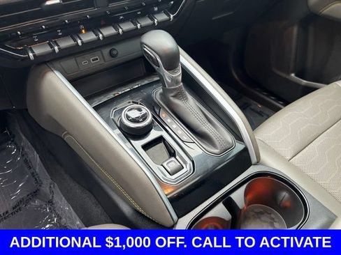 Used 2023 Chevrolet Colorado ZR2 w/ ZR2 Convenience Package III AWD/4WD image 28