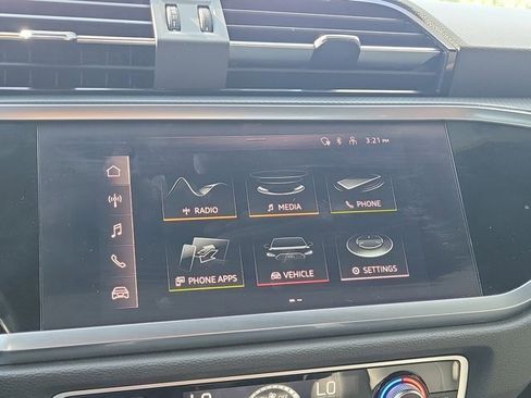Used 2022 Audi Q3 2.0T Premium image 17