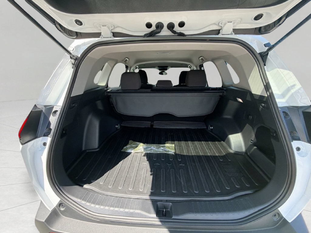 Used 2026 Toyota RAV4 LE FWD image 7