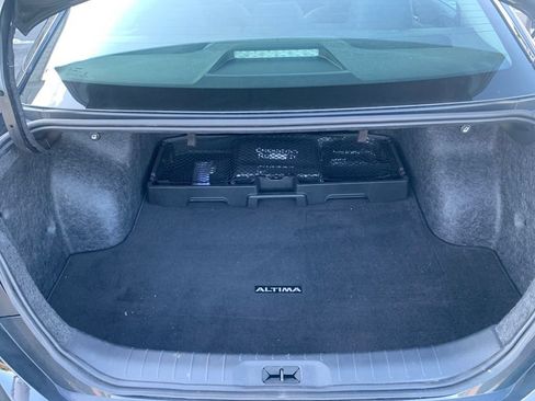 Used 2023 Nissan Altima 2.0 SR FWD image 24