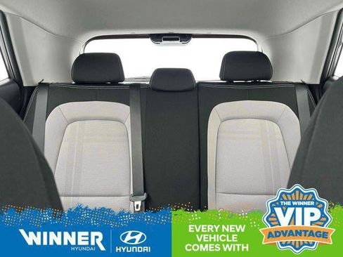 New 2025 Hyundai Venue SEL image 17