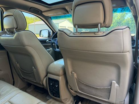 Used 2015 Jeep Grand Cherokee Overland AWD/4WD image 31
