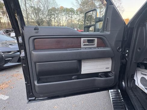 Used 2014 Ford F150 King Ranch w/ King Ranch Luxury Package image 18