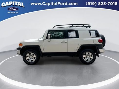 Used 2010 Toyota FJ Cruiser 4WD image 5