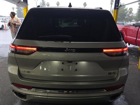 Used 2023 Jeep Grand Cherokee Overland image 5