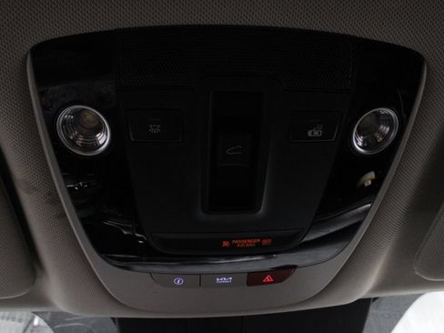 Used 2023 Kia Sorento S w/ Panoramic Sunroof Package FWD image 33