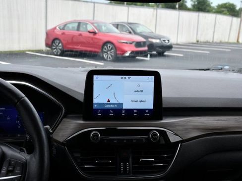 Used 2020 Ford Escape Titanium AWD/4WD image 26