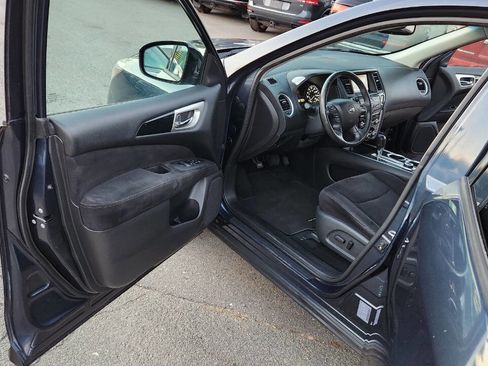 Used 2015 Nissan Pathfinder SV w/ Cargo Package image 25