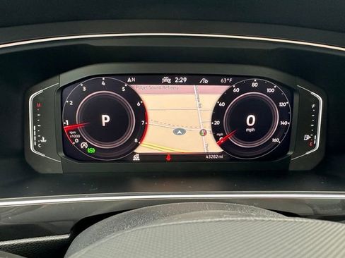 Used 2022 Volkswagen Tiguan SEL R-Line image 13