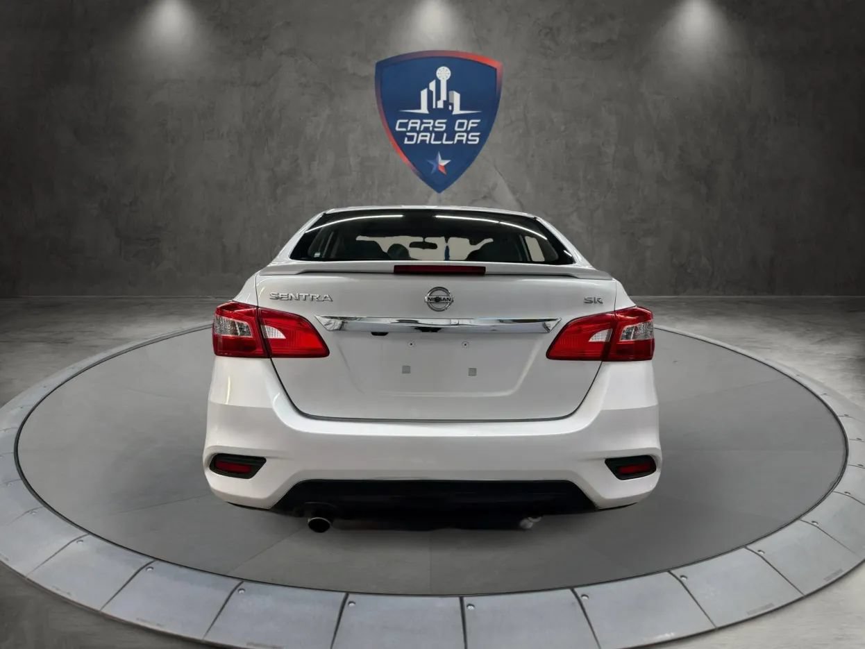 Used 2017 Nissan Sentra SR w/ Driver's Assist Package FWD image 4