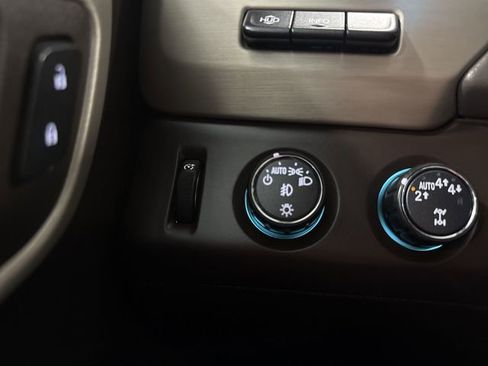 Used 2018 GMC Yukon XL Denali w/ Open Road Package image 21