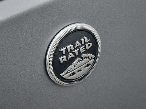 Used 2016 Jeep Wrangler Unlimited Sahara image 25