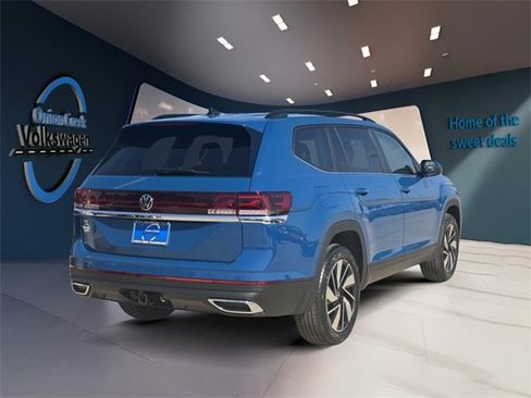 Certified 2025 Volkswagen Atlas SE image 5