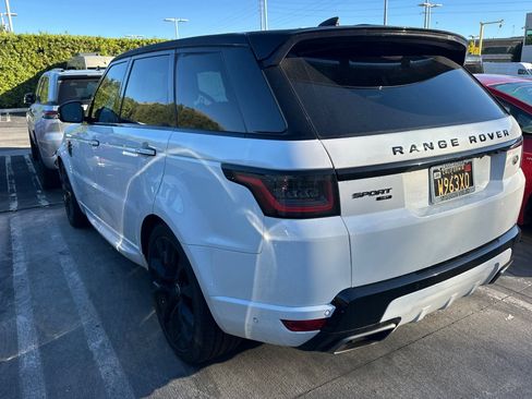 Used 2021 Land Rover Range Rover Sport HST image 8