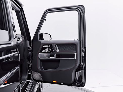 Used 2025 Mercedes-Benz G 63 AMG 4MATIC image 29