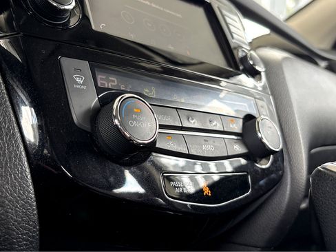 Used 2022 Nissan Rogue Sport SV image 8