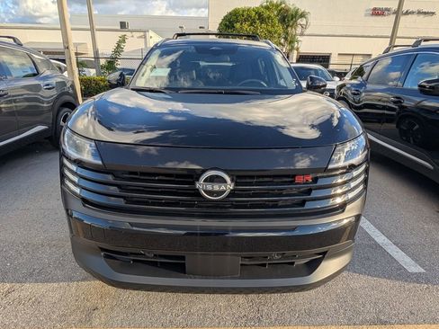 New 2025 Nissan Kicks SR w/ Illumination Package FWD image 3
