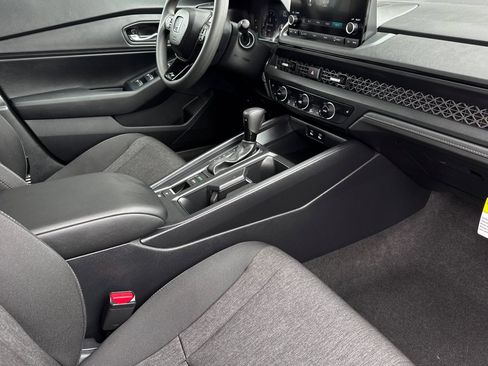 Certified 2025 Honda Accord SE image 15