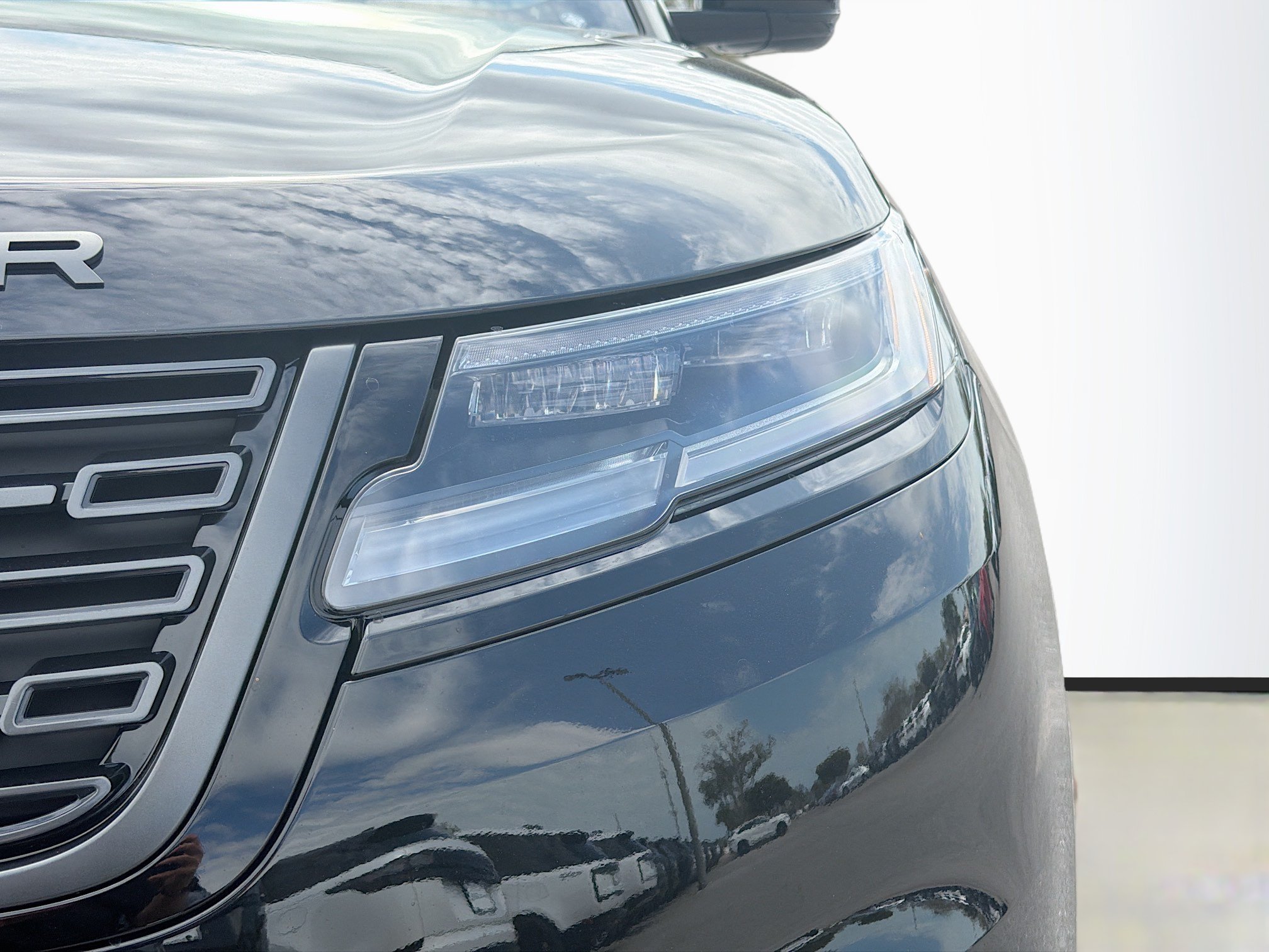 New 2026 Land Rover Range Rover Velar Dynamic SE AWD/4WD image 9