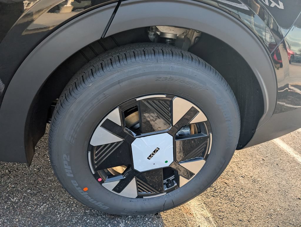 New 2026 Kia Sportage LX FWD image 24