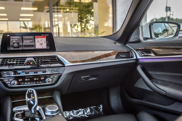 Used 2019 BMW 540i w/ M Sport Package RWD image 34