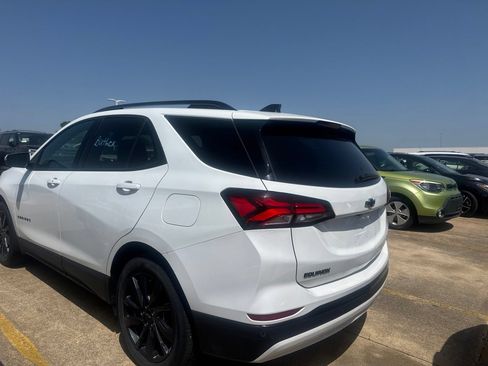 Used 2024 Chevrolet Equinox RS FWD image 11