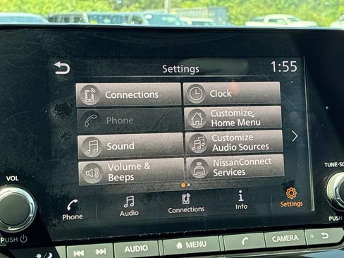 Used 2022 Nissan Pathfinder SV FWD image 31