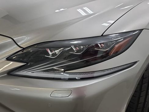 Used 2018 Lexus LS 500 AWD w/ Interior Upgrade Package image 29