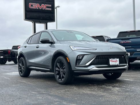 New 2026 Buick Envista Sport Touring image 2