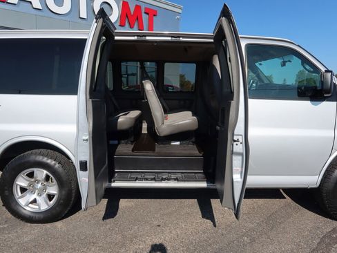 Used 2014 Chevrolet Express 1500 LT w/ LT Preferred Equipment Group image 6