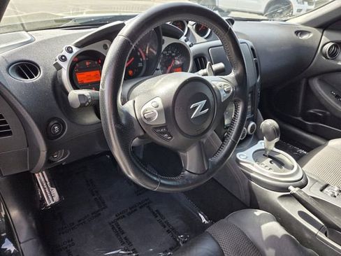 Used 2014 Nissan 370Z Touring w/ Sport Package image 10
