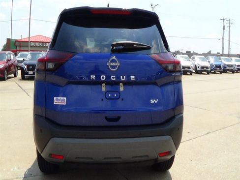 Used 2023 Nissan Rogue SV image 7