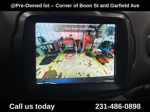 Used 2018 Jeep Renegade Limited w/ UConnect 8.4 Nav Group AWD/4WD image 26