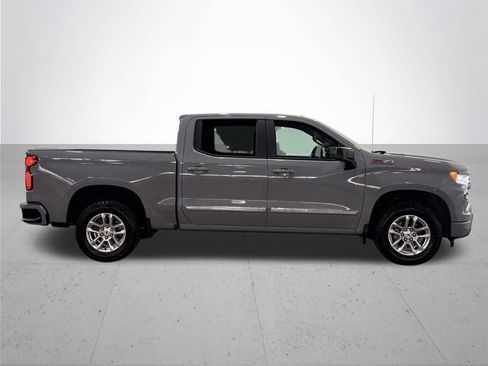 Used 2024 Chevrolet Silverado 1500 RST w/ Z71 Off-Road Package AWD/4WD image 9