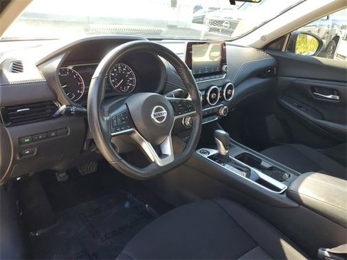 Used 2022 Nissan Sentra SV w/ Trunk Package image 10