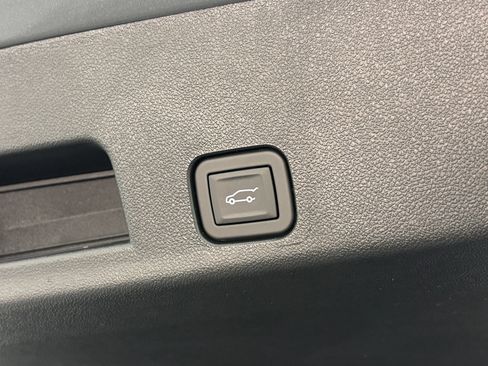 New 2026 Buick Enclave Avenir w/ Super Cruise Package FWD image 15