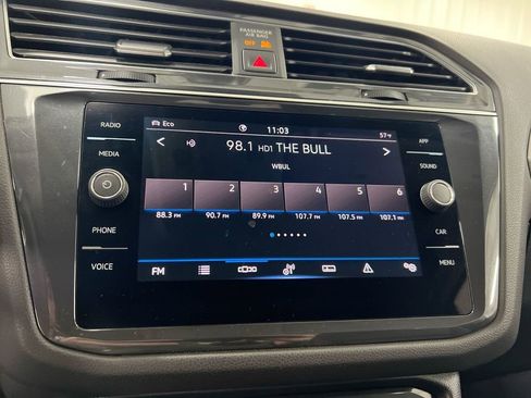 Used 2023 Volkswagen Tiguan SE image 14