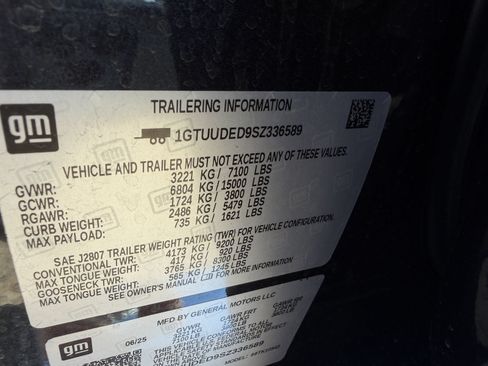 Used 2025 GMC Sierra 1500 SLT AWD/4WD image 31