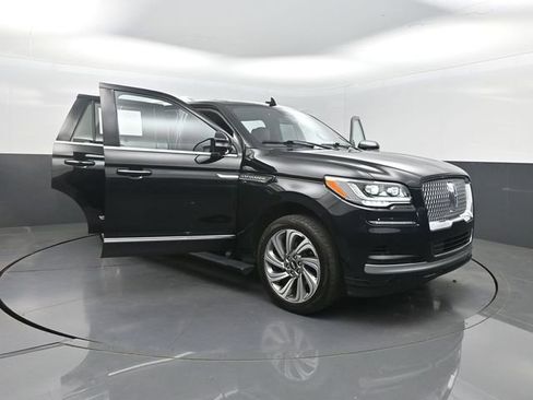 Used 2023 Lincoln Navigator Reserve RWD image 38