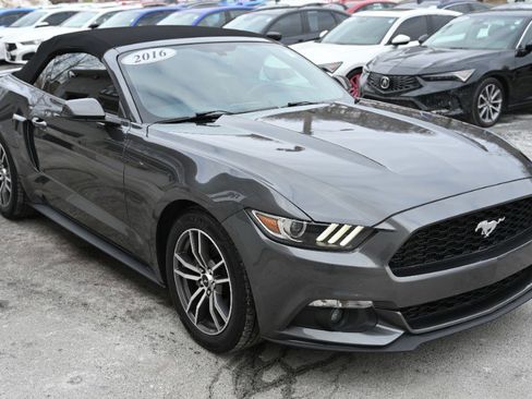 Used 2016 Ford Mustang Premium image 12