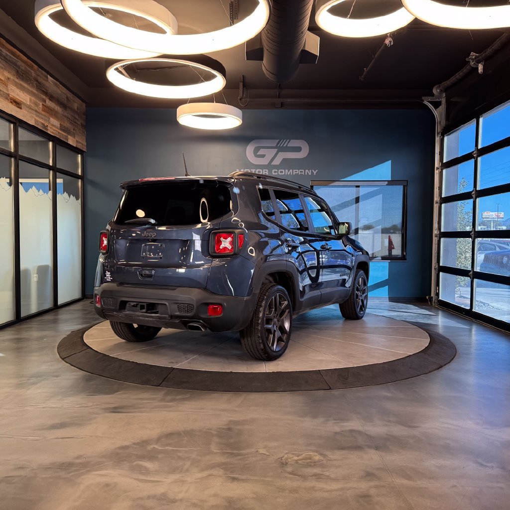 Used 2021 Jeep Renegade Latitude AWD/4WD image 3