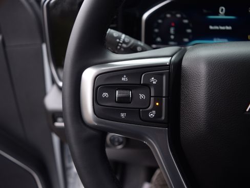 Used 2025 Chevrolet Silverado 3500 LTZ image 6