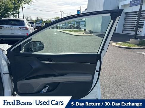 Used 2021 Toyota Camry SE w/ Convenience Package AWD/4WD image 17