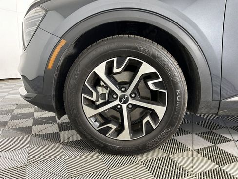 Certified 2024 Kia Sportage EX image 33