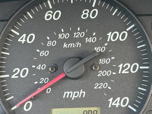 Used 2000 MAZDA Protege LX image 12