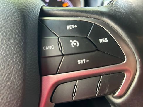 Used 2020 Jeep Grand Cherokee Altitude RWD image 20